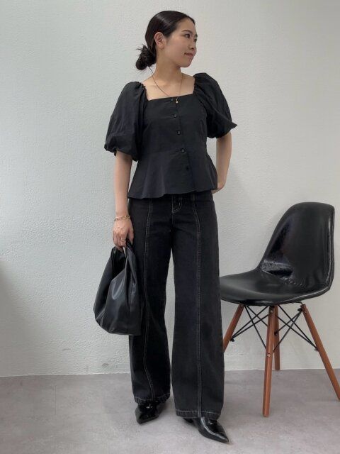 黒デニムコーデ3