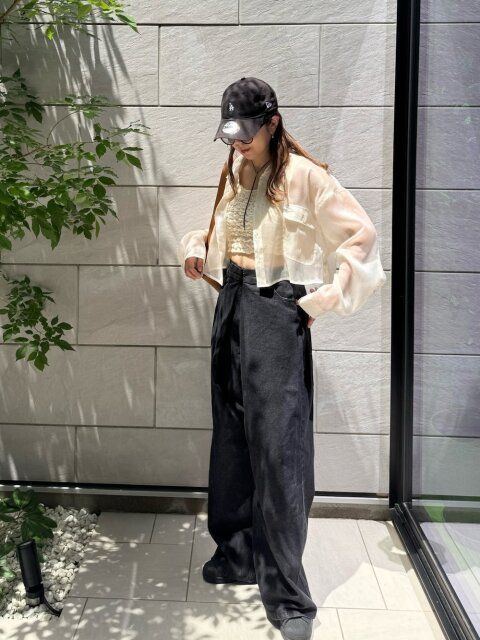 黒デニムコーデ4