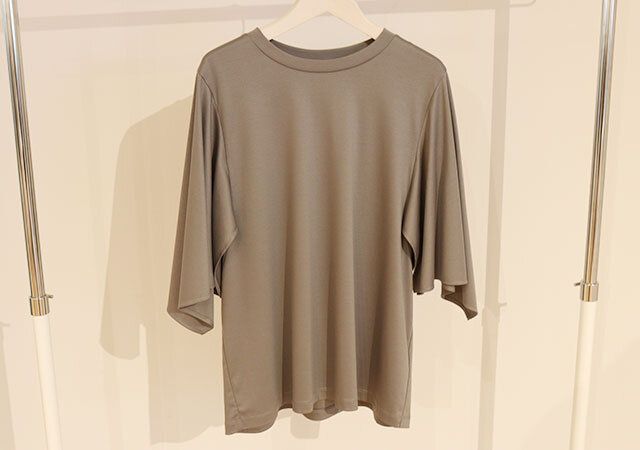 ハンカチスリーブTシャツ PLST