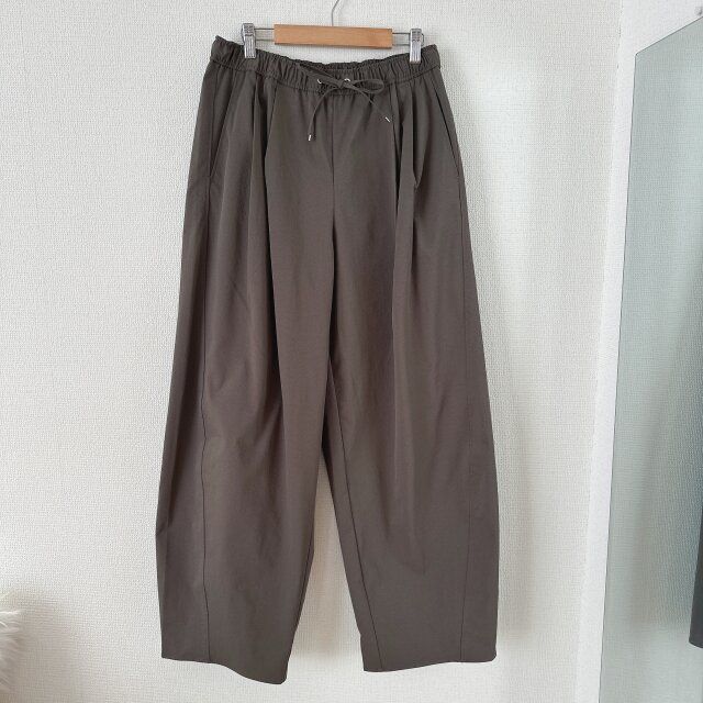 GU バレルレッグプルオンパンツQ OLIVE
