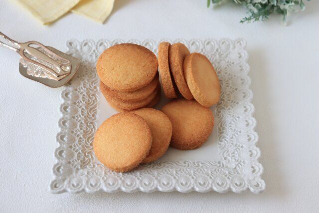 ココナッツの厚焼きクッキー