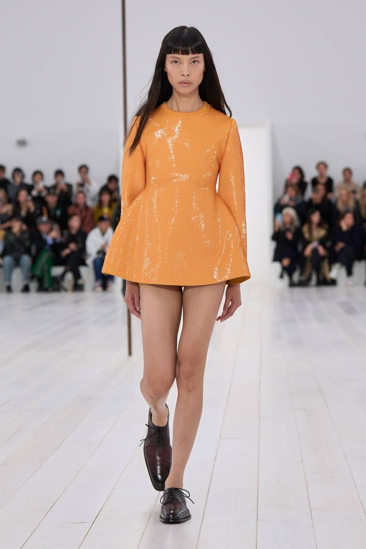 ロエベ、2025年春夏コレクション