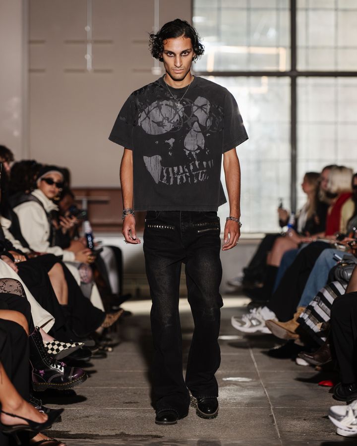 シームス 2026年春夏コレクションより。