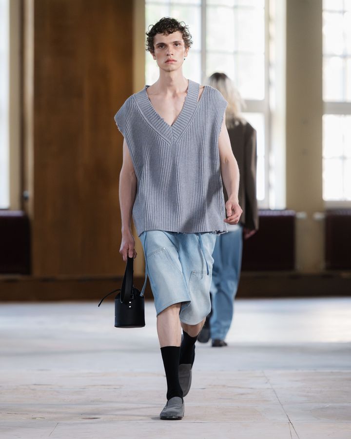 パストテンス 2026年春夏メンズコレクションより。