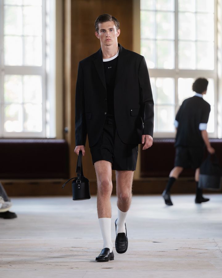 パストテンス 2026年春夏メンズコレクションより。