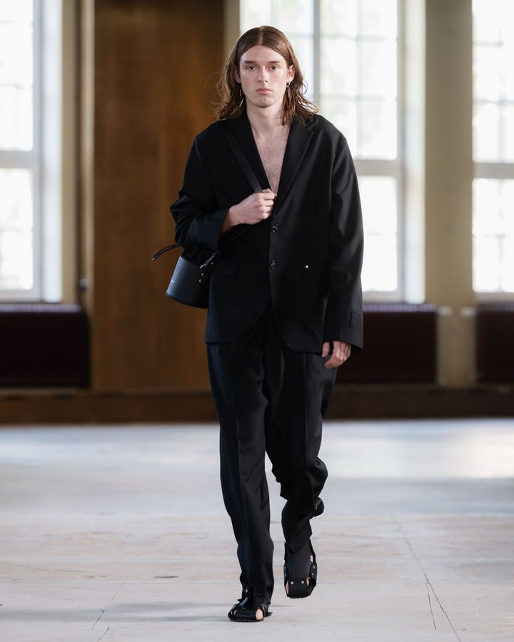 パストテンス 2026年春夏メンズコレクションより。