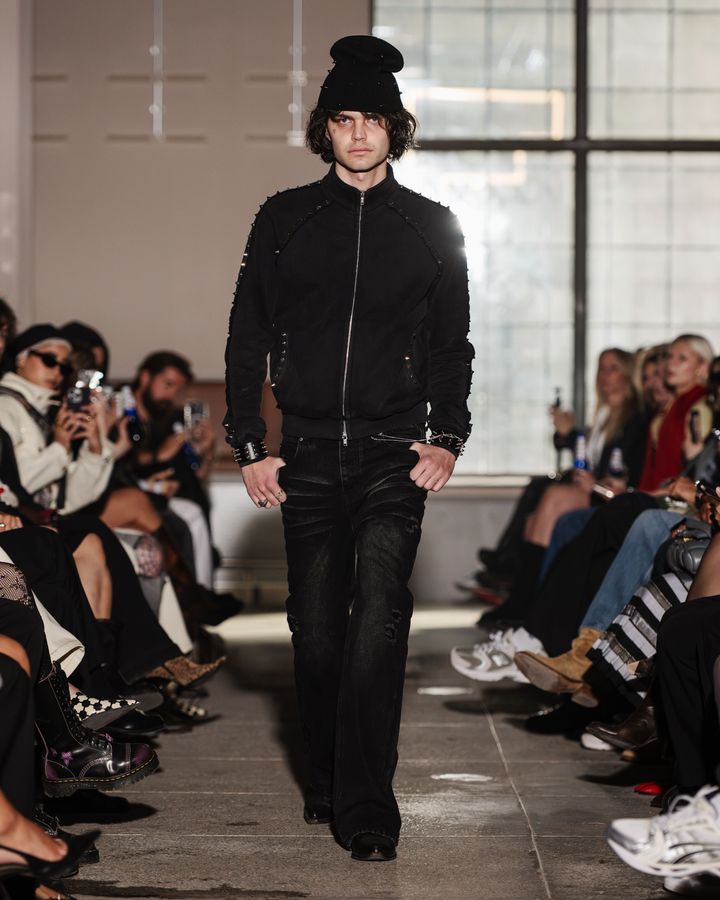 シームス 2026年春夏コレクションより。