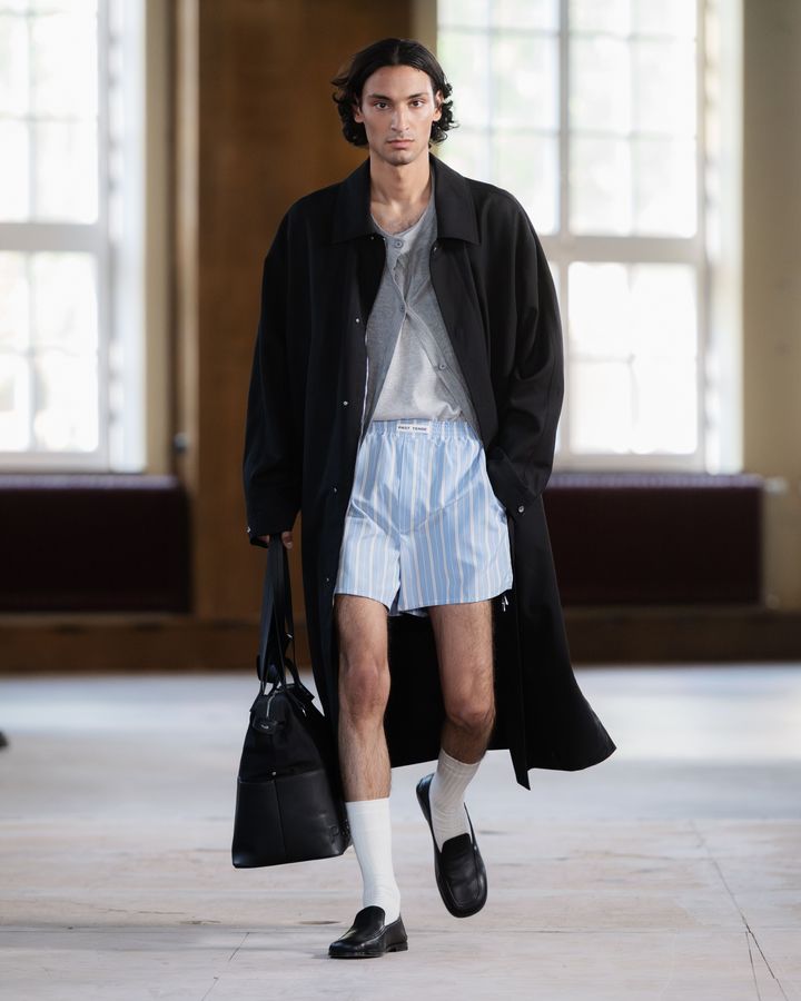 パストテンス 2026年春夏メンズコレクションより。