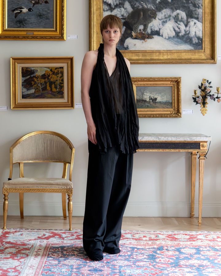 レオニ 2026年春夏コレクションより。