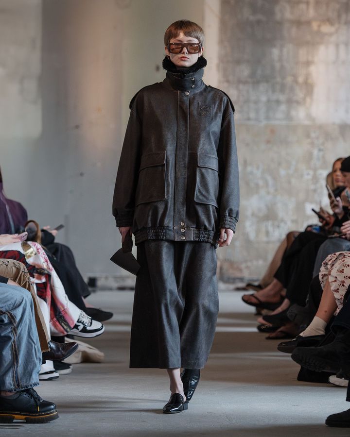 スタジオ コンスタンス 2026年春夏コレクションより。