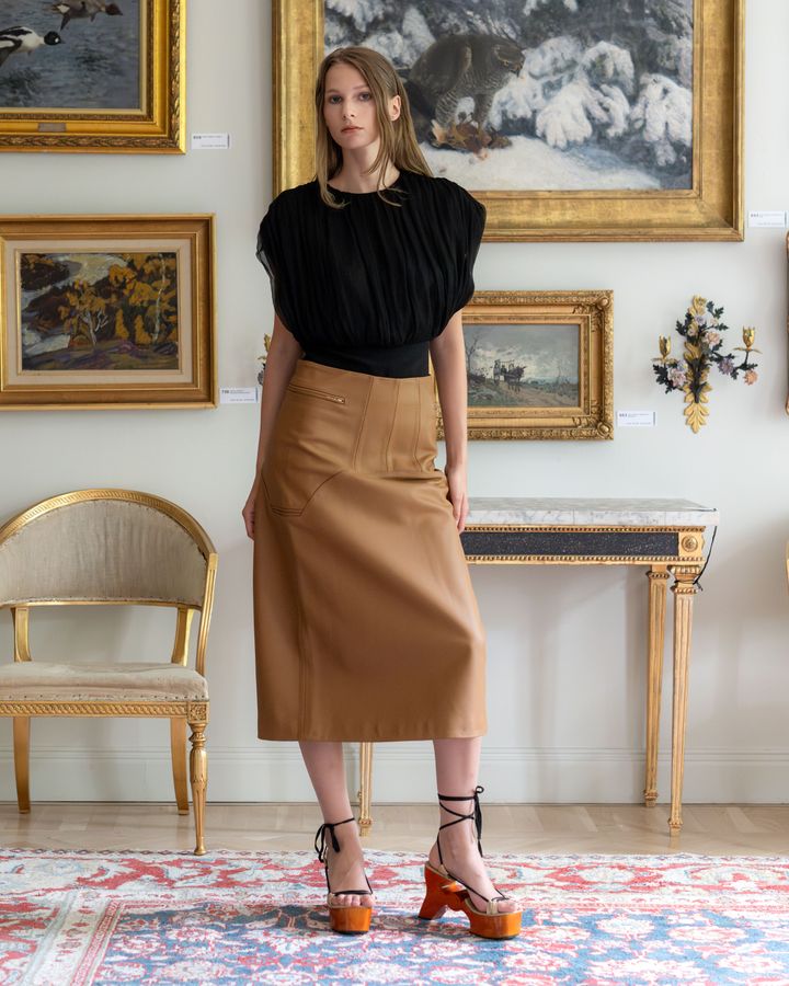 レオニ 2026年春夏コレクションより。