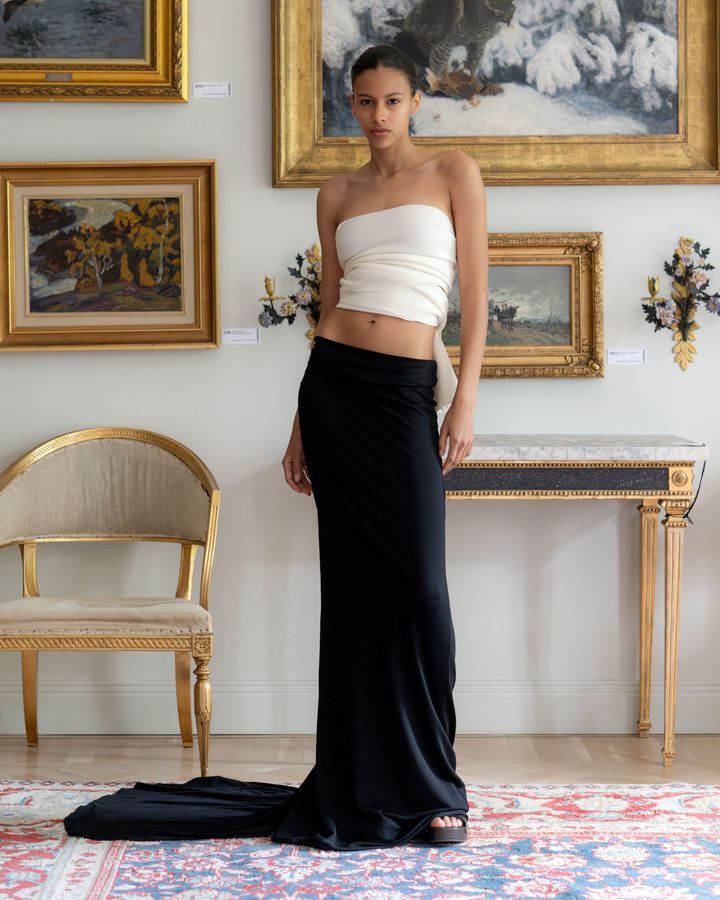 レオニ 2026年春夏コレクションより。