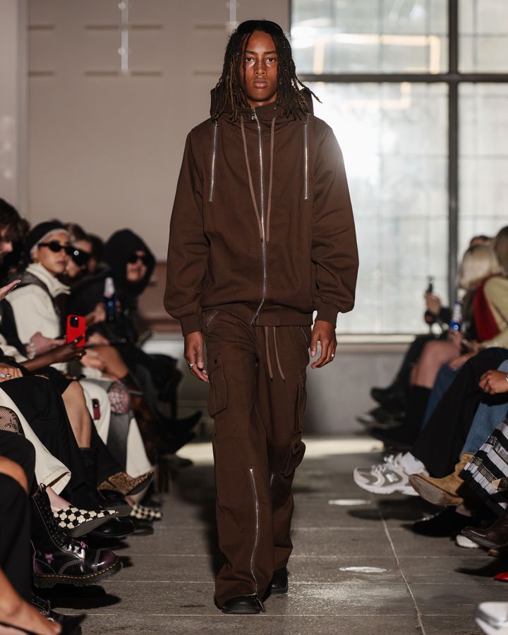 シームス 2026年春夏コレクションより。