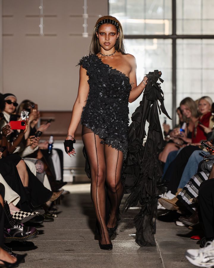 シームス 2026年春夏コレクションより。