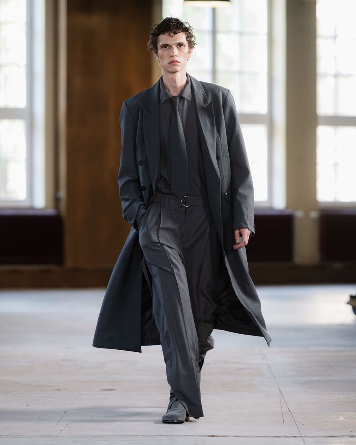 パストテンス 2026年春夏メンズコレクションより。