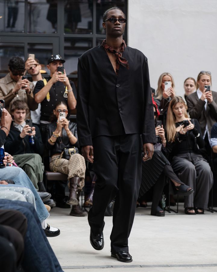 テメスゲン 2026年春夏コレクションより。