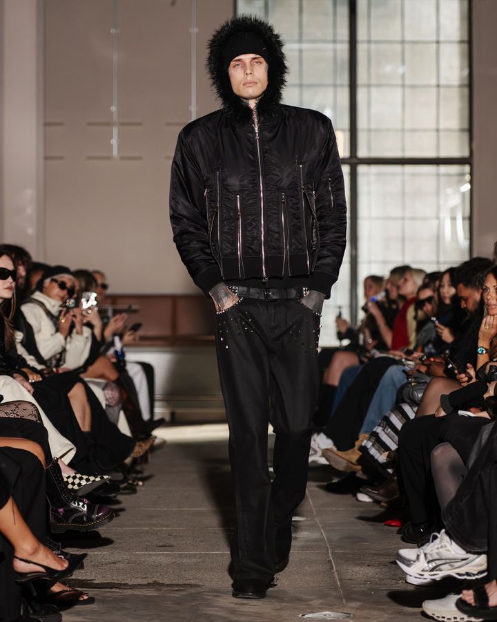 シームス 2026年春夏コレクションより。