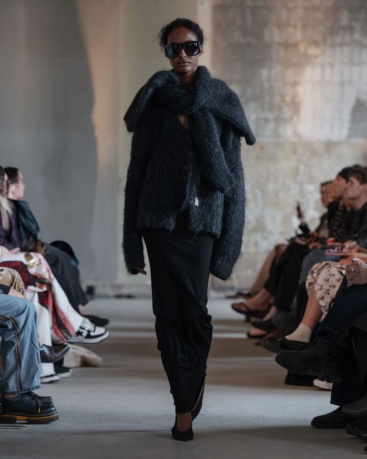 スタジオ コンスタンス 2026年春夏コレクションより。