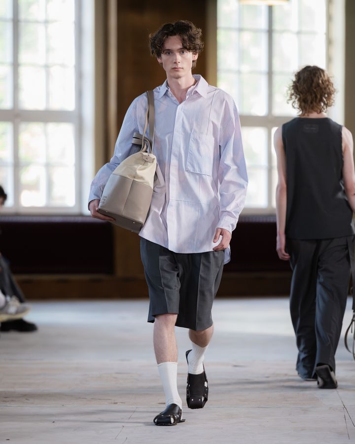 パストテンス 2026年春夏メンズコレクションより。