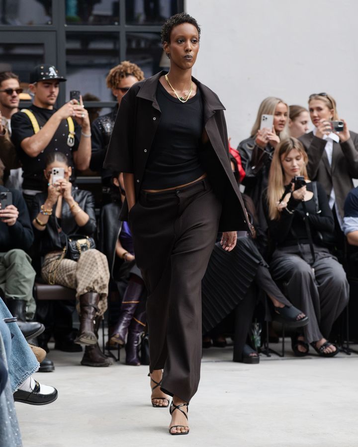 テメスゲン 2026年春夏コレクションより。