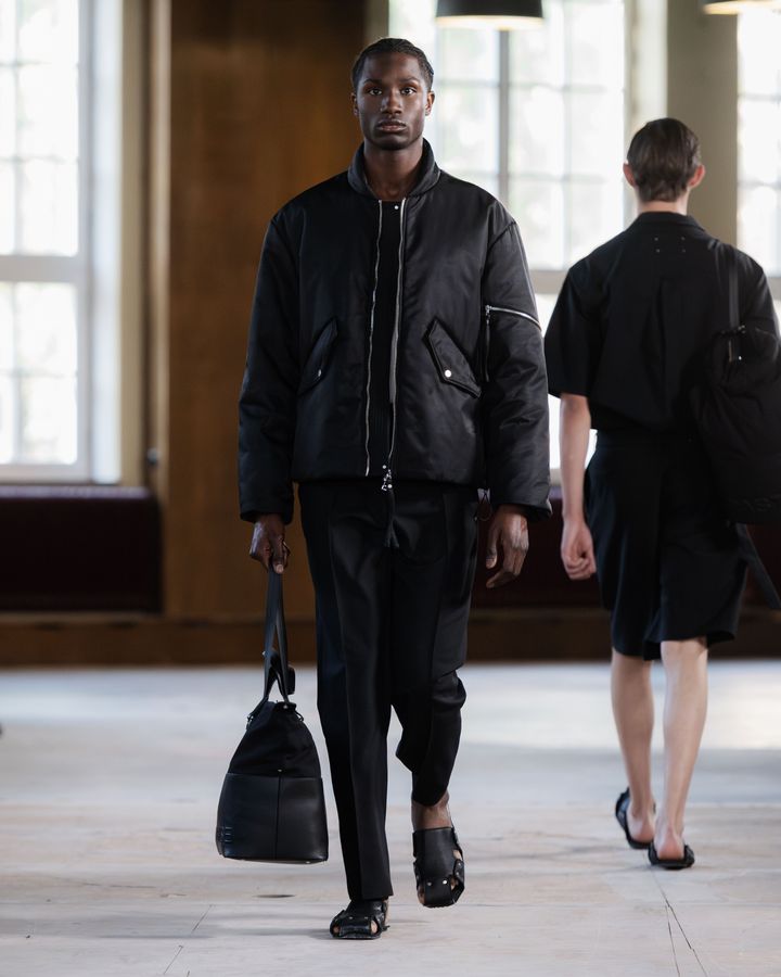 パストテンス 2026年春夏メンズコレクションより。