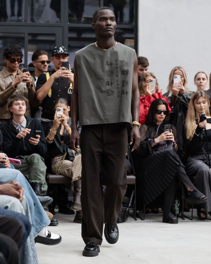 テメスゲン 2026年春夏コレクションより。