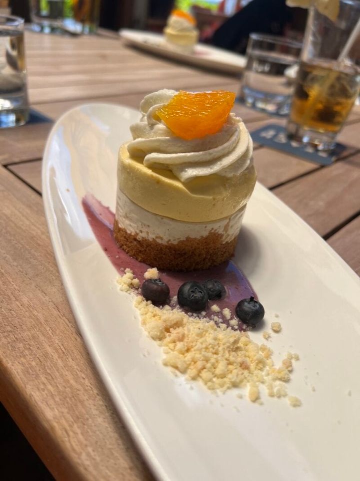 「ビーチハウス バイ ロイヤマグチ」のデザートプレート