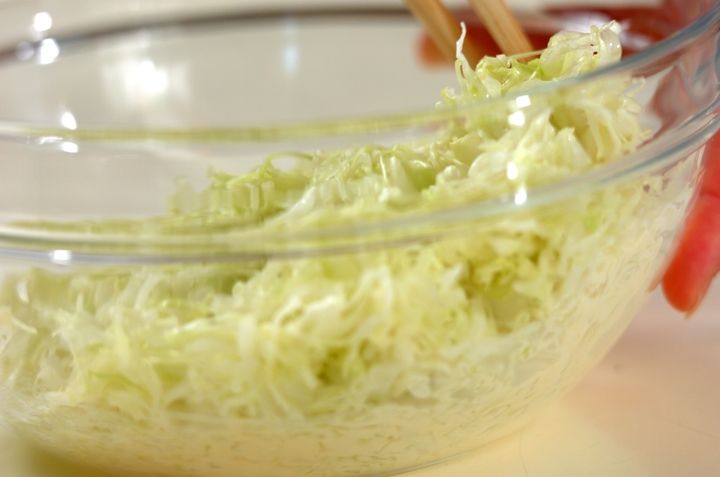 コールスローサラダの作り方1