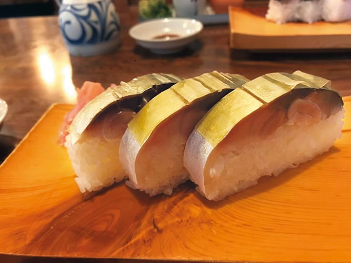錦『皿そば 渚庵』の鯖ずし