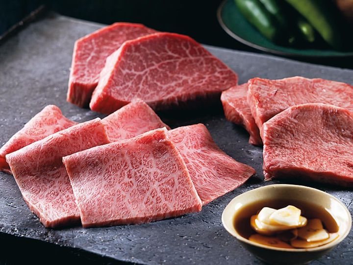 播磨高岡『Yakiniku House れんがや』のお料理の一例
