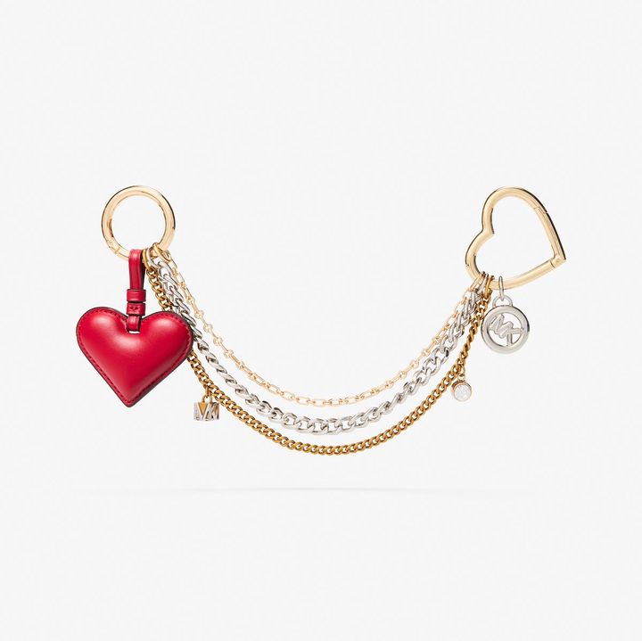 チャーム ￥15,400／MICHAEL MICHAEL KORS (マイケル・コース カスタマーサービス 03 5772 4611) ※7月30日発売 Photos_ Courtesy of MICHAEL KORS