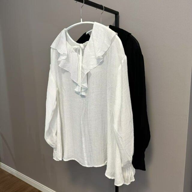 しまむらのシアーフリルブラウス