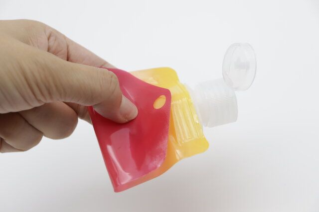 ダイソーの掛けられるつめ替えパウチ8