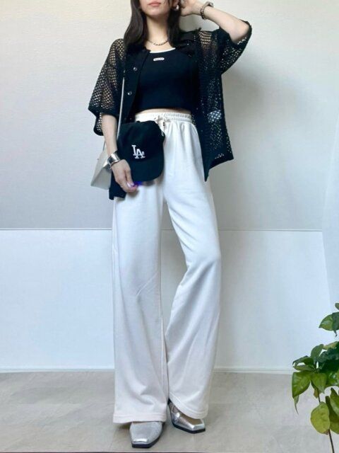 黒メッシュトップスコーデ5