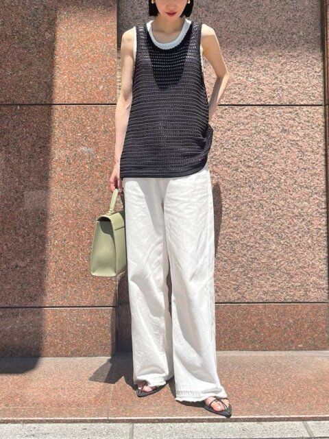 黒メッシュトップスコーデ2