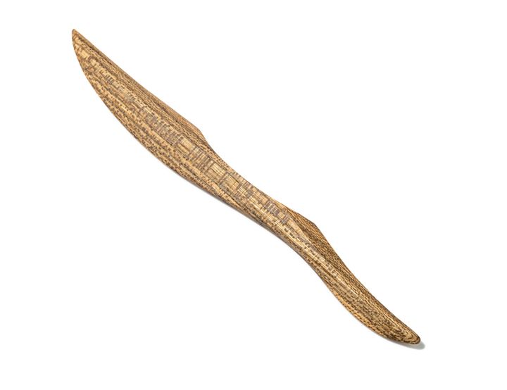 使いやすさを追求して生まれた、繊細なフォルム。