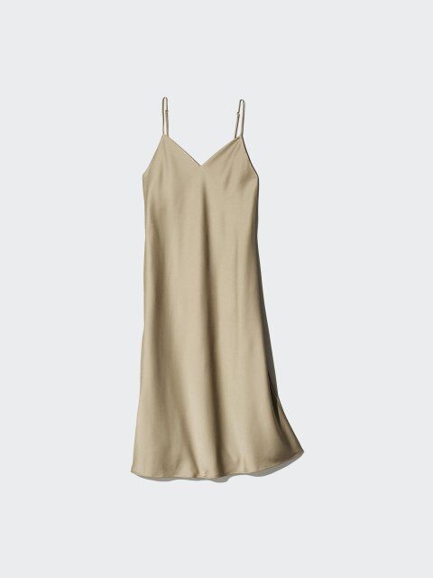 2025夏ユニクロ女性サテンキャミソールワンピース