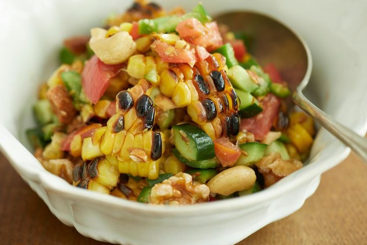 スパイシーな焼きとうもろこしのサラダをつくろう