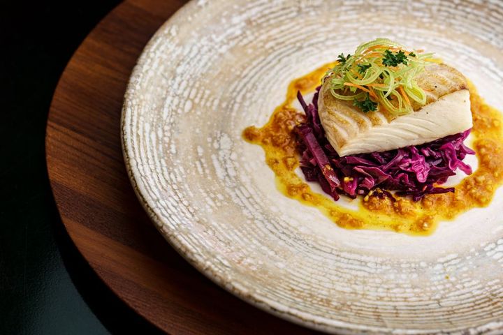 デトックスのためジュースのみの日や、高たんぱくのメインディッシュなど目的に合わせた料理の数々。1日3食がインクルードで、初日はディナー、最終日は朝食までがセット