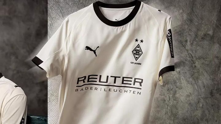 日本代表FWが新加入！ドイツ1部の古豪、新ユニフォームは「125周年」のスペシャルデザインに