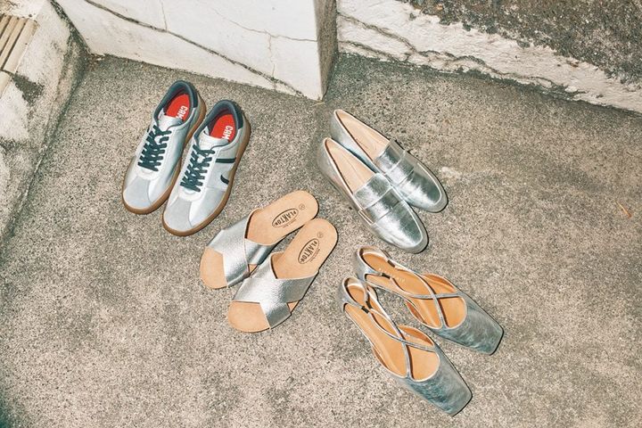 【2025年最新】大人のシルバーバッグ＆靴7選