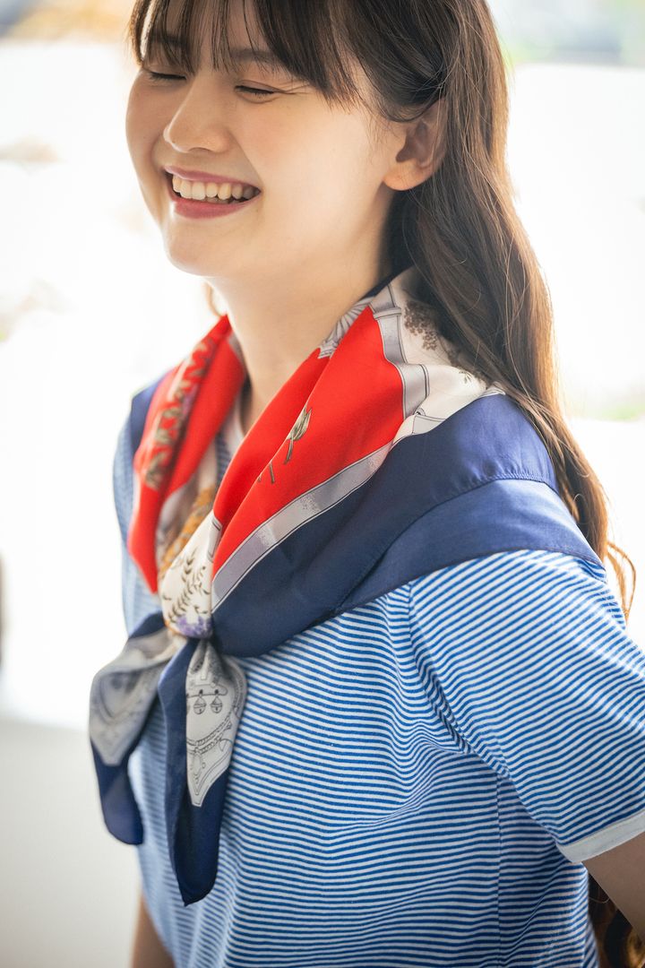 真夏のホワイトデニム、どう着る？トリコロール＆ピンクで差をつけて【FUDGE FRIEND おしゃれさんの毎日コーディネート｜うさみ】