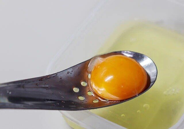 ダイソーのおすすめ盛り付け穴あきレンゲスプーン