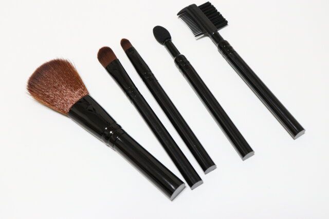 ダイソーのメイクブラシセット