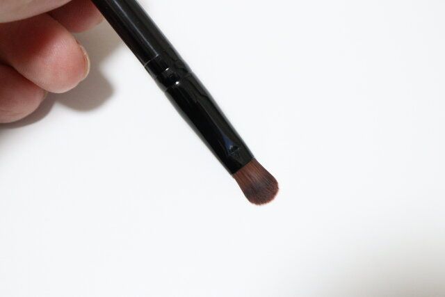 ダイソーのメイクブラシセットのリップブラシ