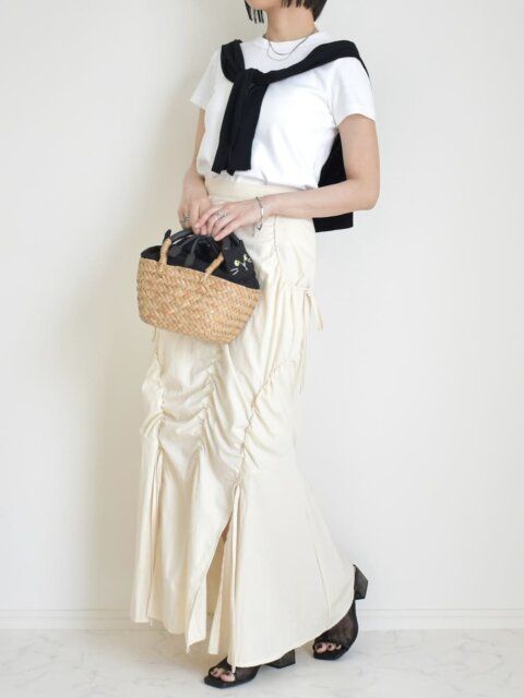 白スカートコーデ2