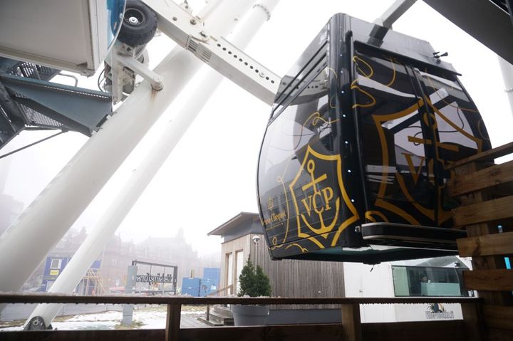 こちらがヴーヴ・クリコの特別ゴンドラ。どちらも１つずつしかないので、必ず事前予約してから行くべし