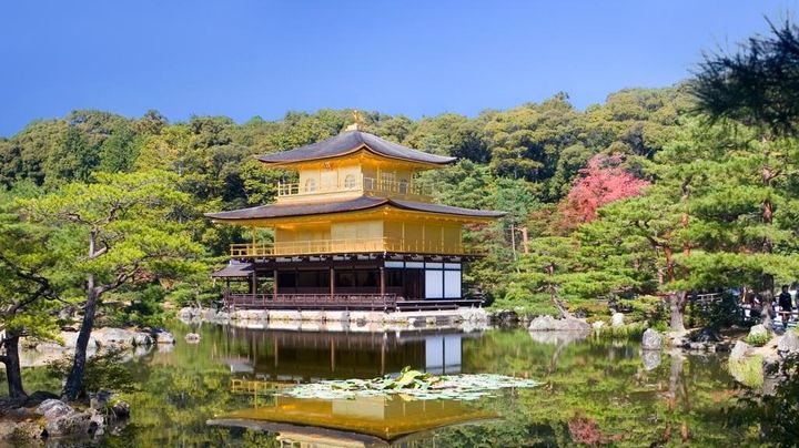 「ありがとう、日本！」来日のバルセロナ選手たち、金閣寺や東本願寺を訪れる！一方、親日スターは表参道ショップへ