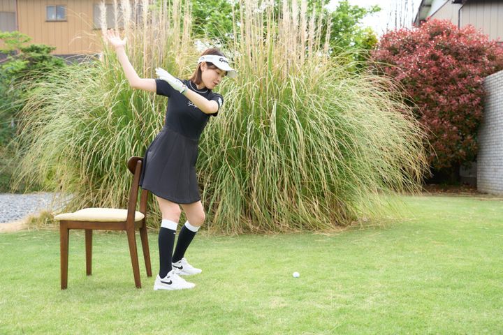 “イス”を使うと正しい下半身の使い方がわかる！竹村真琴が解説