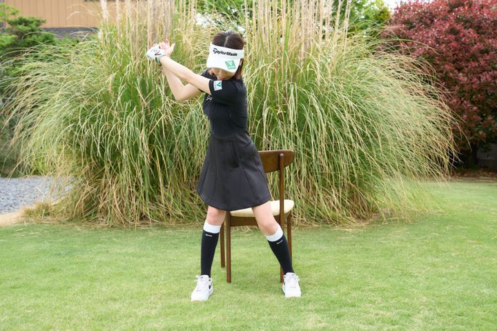 “イス”を使うと正しい下半身の使い方がわかる！竹村真琴が解説